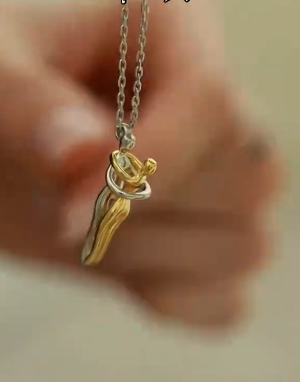 Hugging Necklace